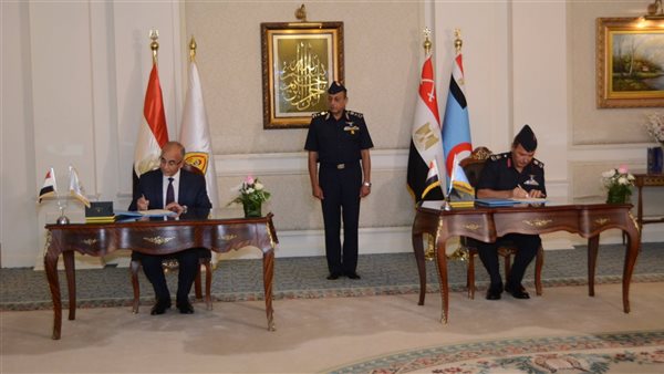 جانب من مراسم التوقيع