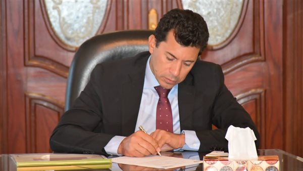 أشرف صبحي وزير الشباب