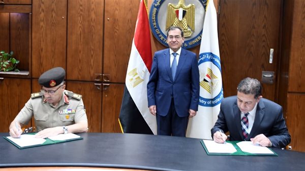 جانب من مراسم التوقيع