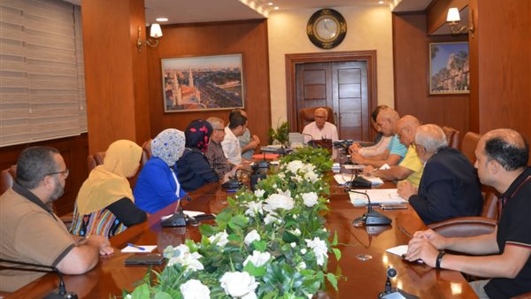 محافظ بورسعيد يستقبل