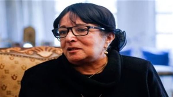 الفنانة سميرة عبد