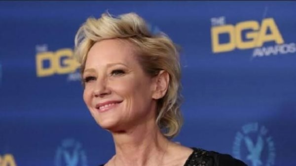 الفنانة العالمية