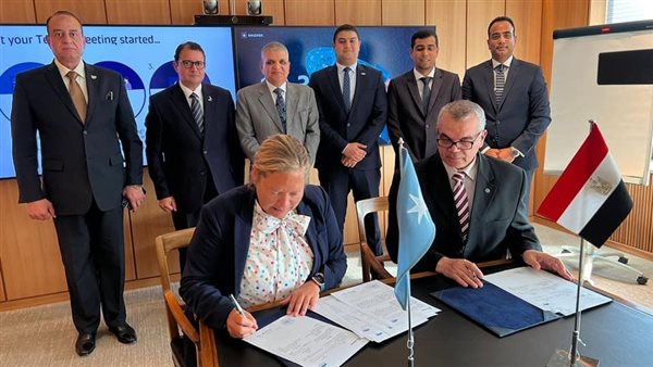 جانب من مراسم التوقيع