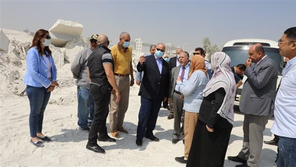 محافظ القاهرة خلال