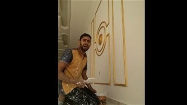 المطرب النقاش 