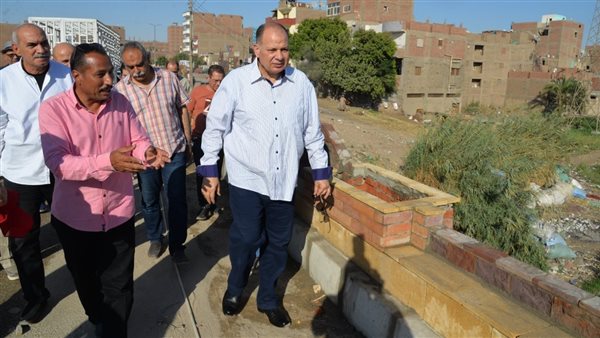 محافظ أسيوط خلال