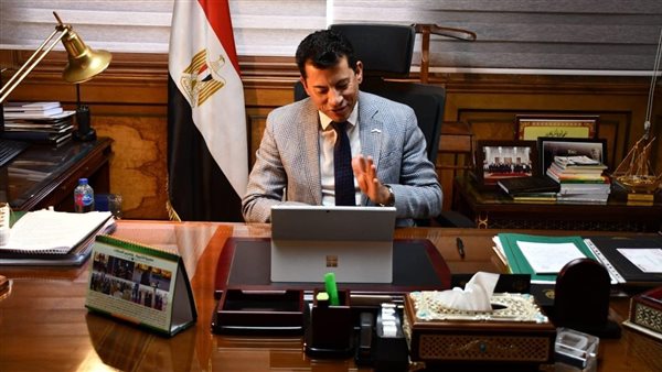 أشرف صبحي وزير الشباب