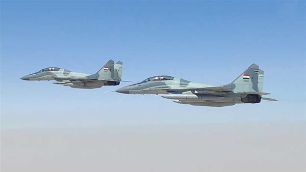 مقاتلات تشارك فى