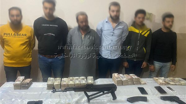 المتهمين وجانب من