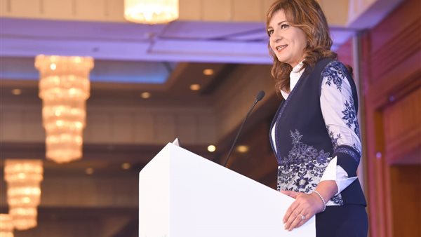 وزيرة الهجرة تبيلة