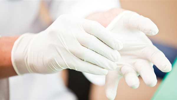 القفازات المطاطية