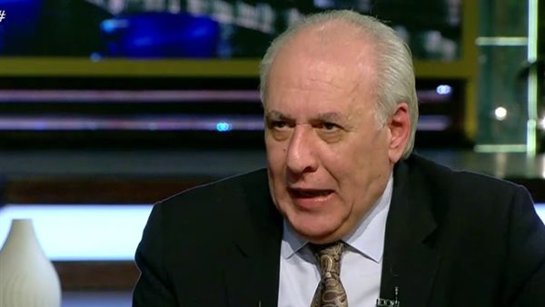 أسامة عبد العزيز