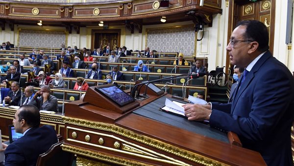 رئيس الوزراء بالبرلمان