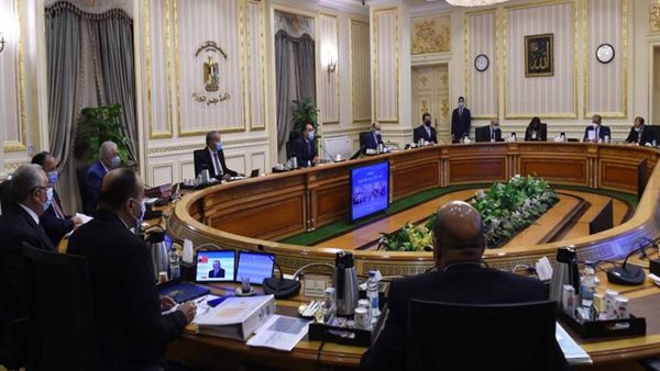 بدء الاجتماع الاسبوعى