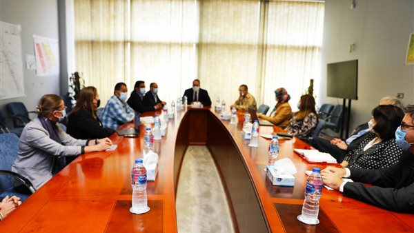 وزير السياحة ومدير