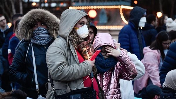 فيروس كورونا يتفشى