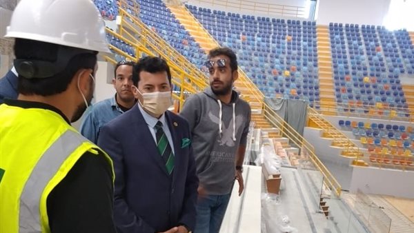 وزير الرياضة يتفقد