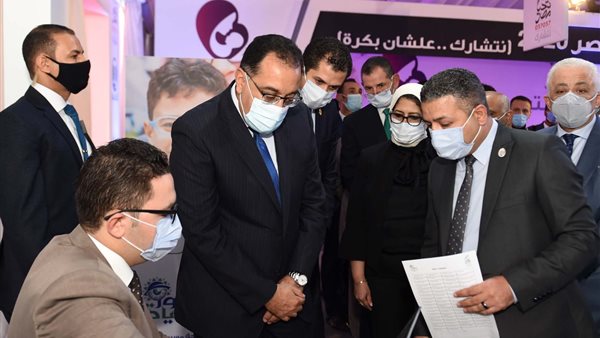 رئيس الوزراء يشهد
