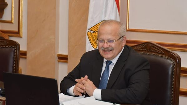 رئيس جامعة القاهرة