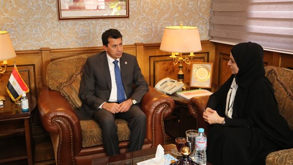 وزير الشباب والرياضة