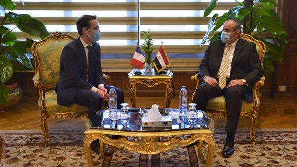 جانب من لقاء وزير