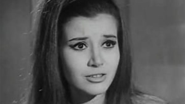 الفنانة ميرفت أمين