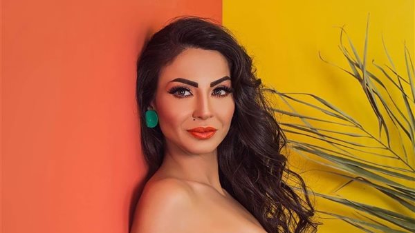 دوللي شاهين