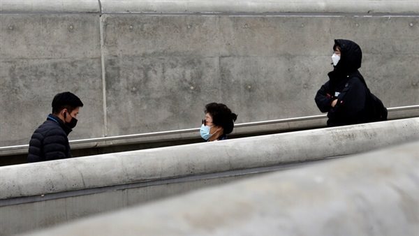 فيروس كورونا يتفشى