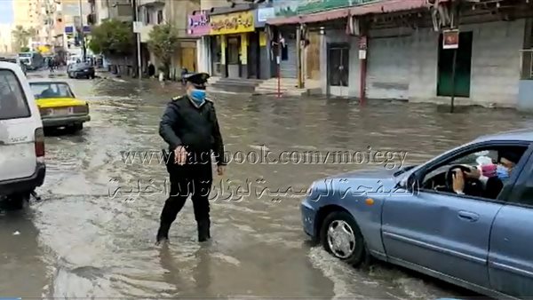 جانب من الحدث 