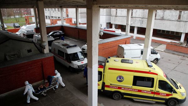 فيروس كورونا يتفشى