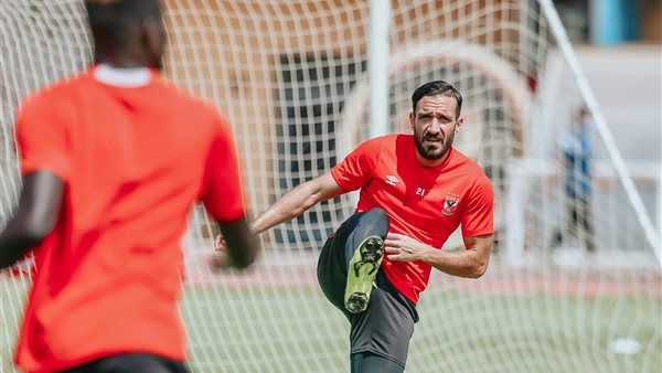 لاعب الاهلي