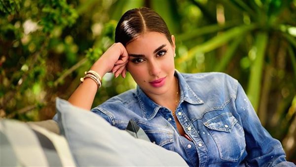 الفنانة ياسيمين صبري