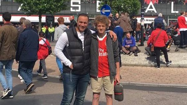 نادر السيد وابنه