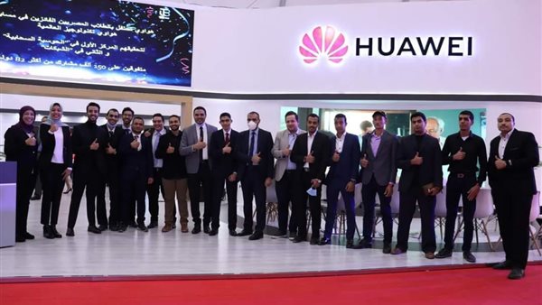 طلاب جامعة عين شمس