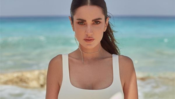 الفنانة درة