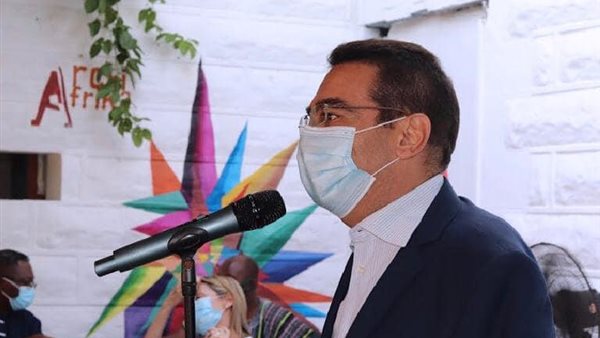 السفيــر عماد حنـا