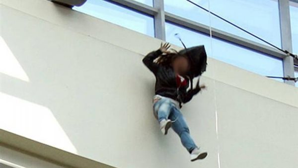 انتحار فتاة