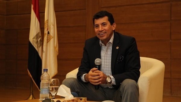 وزير الشباب والرياضة