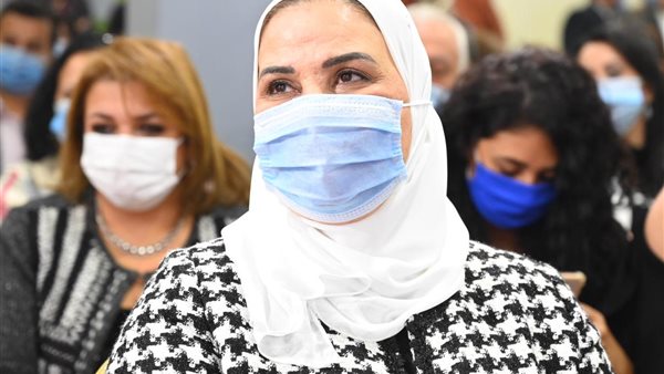  نيفين القباج وزيرة