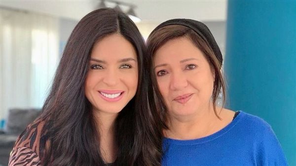 دينا وعايدة رياض