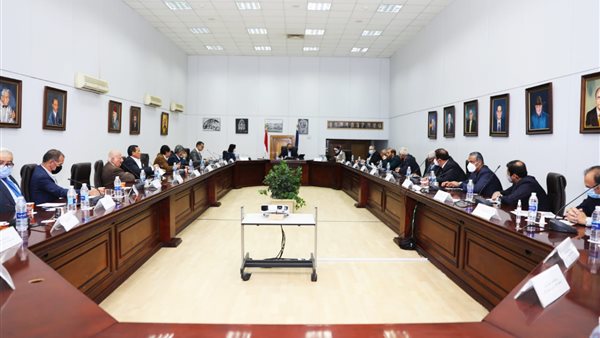 اجتماع وزير السياحة