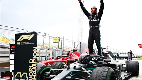  لويس هاميلتون البريطاني