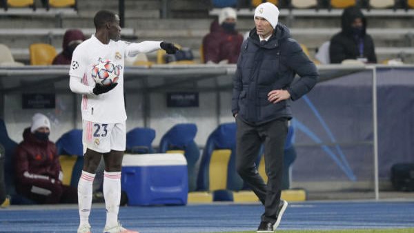 زيدان المدير الفني