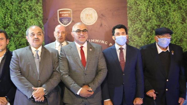 وزير الرياضة يفتتح