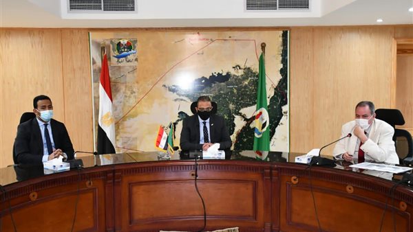 محافظ الفيوم خلال