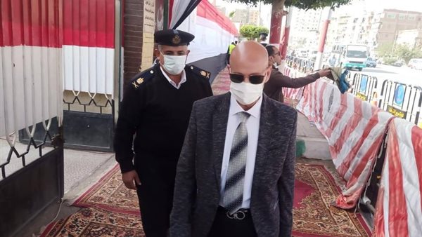 الدكتور هشام شوقي