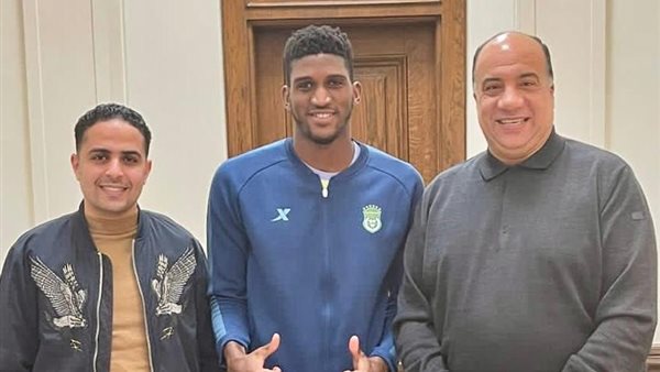 تمديد عقد المدافع