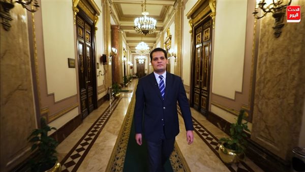 الإعلامي محمود سعد