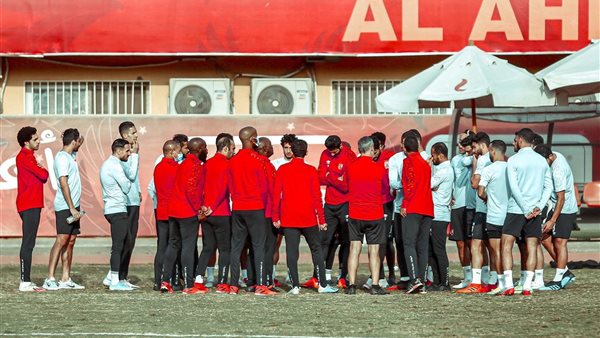 موسيماني مع اللاعبين