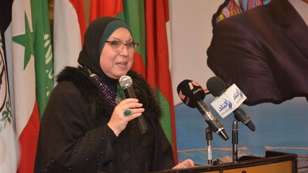 نيفين الجامع - وزيرة